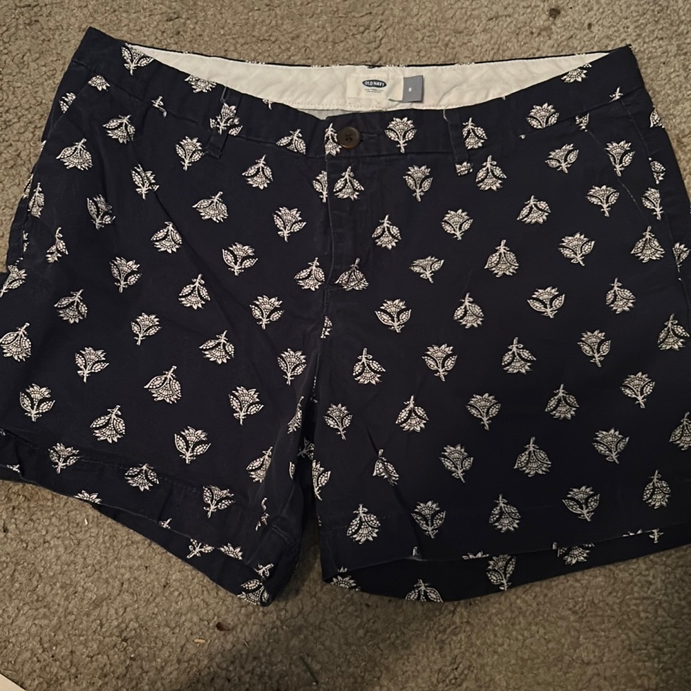 Navy with white flowers from Old Navy, 5 in length